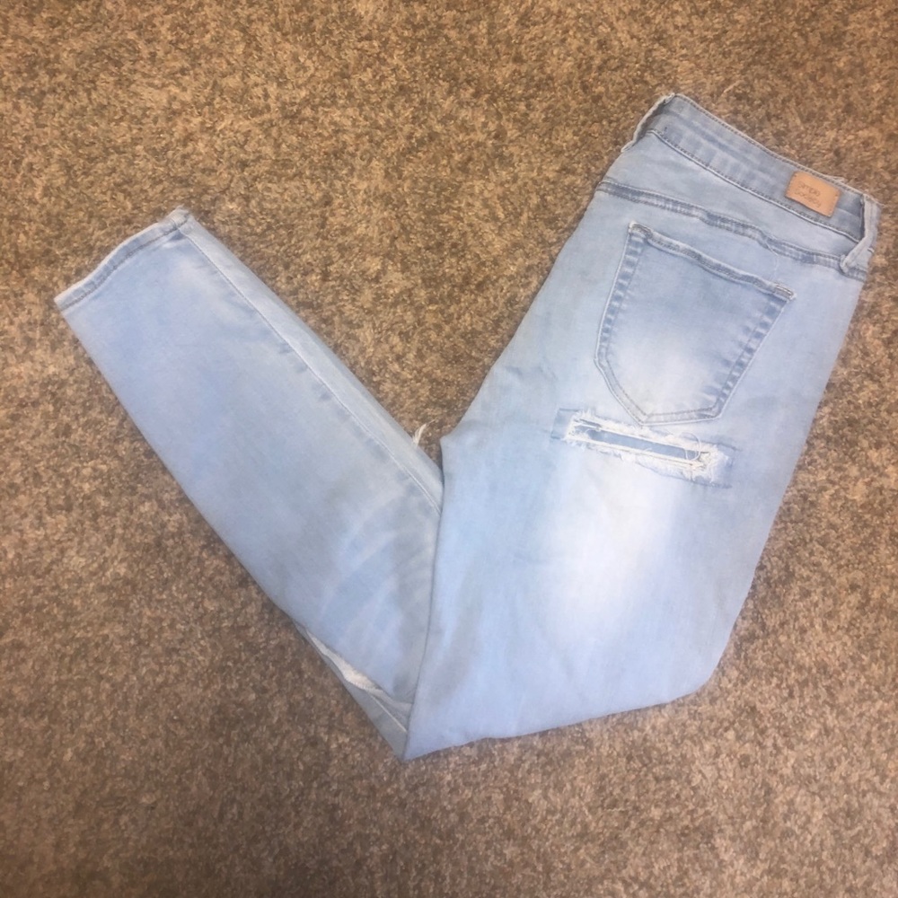Skinny light wash jeans